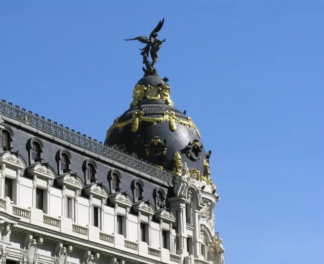 Immagine concettuale: banca, BCE, agenzia  di rating